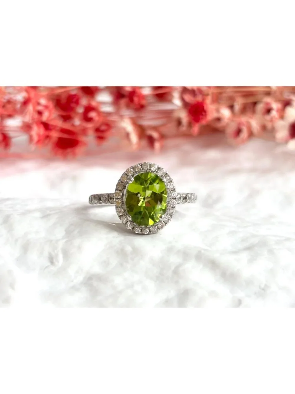 Peridot Gemstone Halo CZ Lined Sterling Silver 925 Vintage Ring - sz 7.25